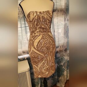 Elegant Gold Sequin Strapless Dress